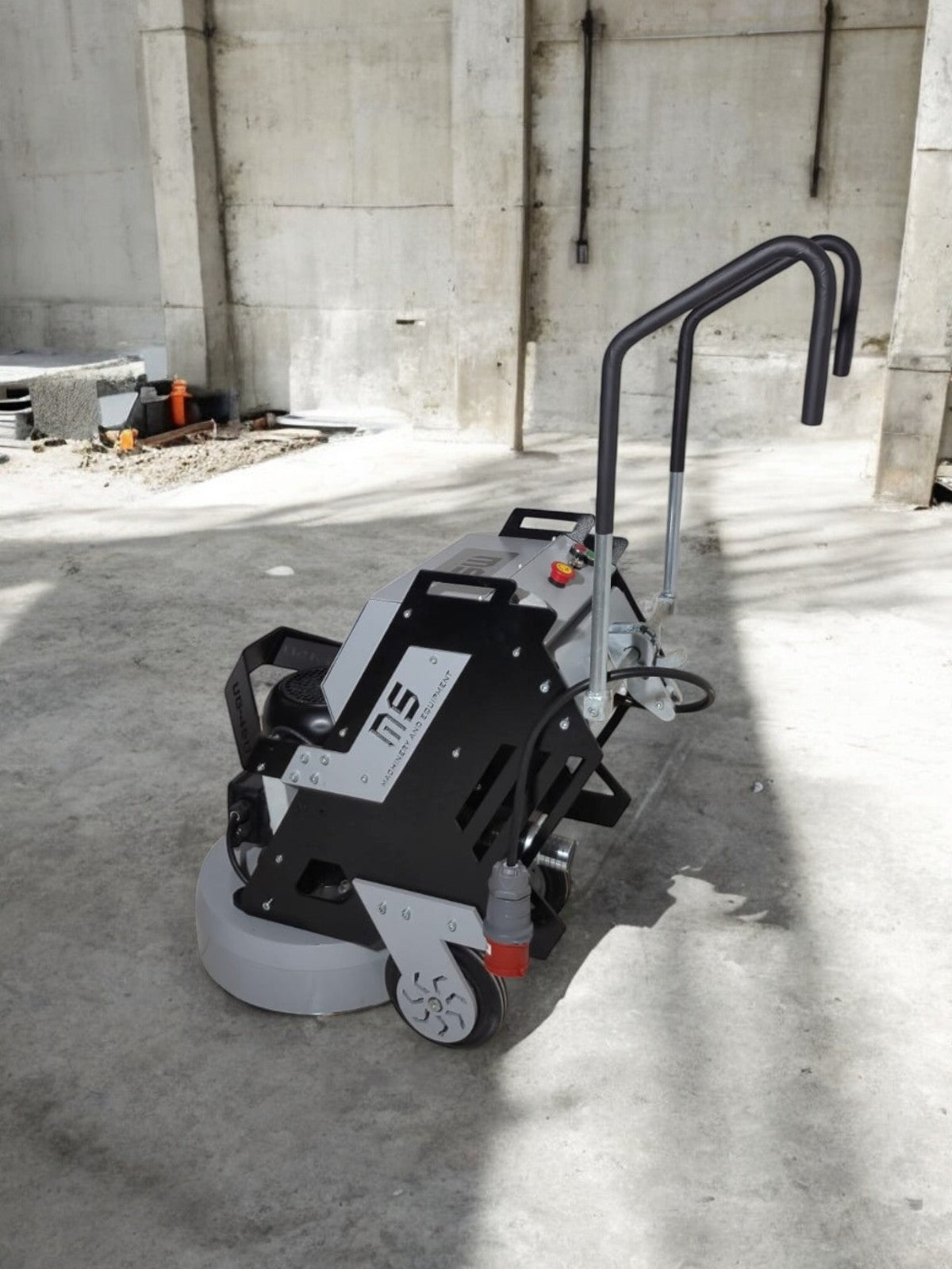 Beton Kazıma Makinesi UG 450
