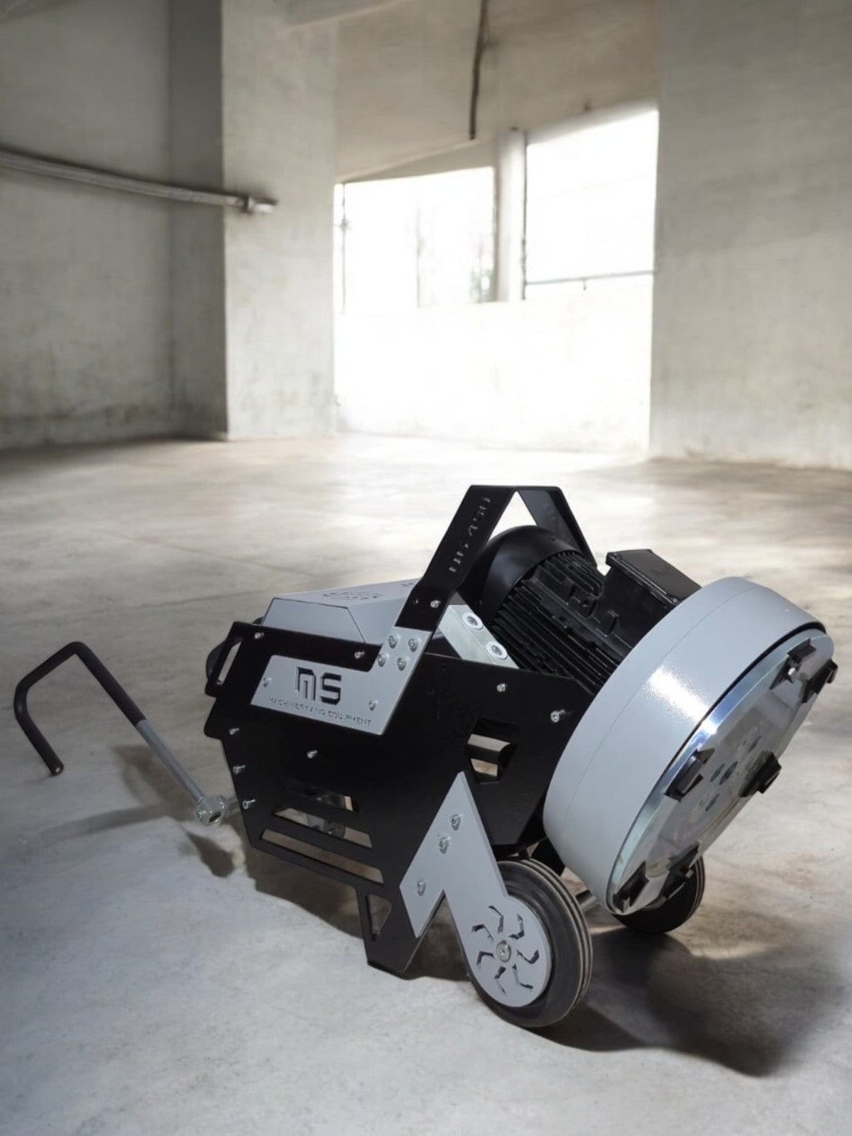 Beton Kazıma Makinesi UG 450